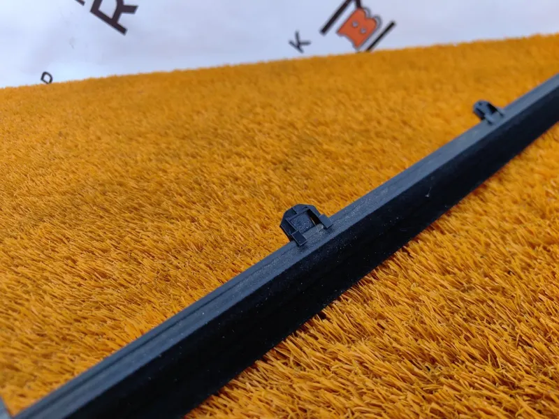 Молдинг стекла