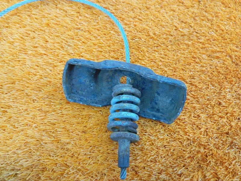 Крепление запасного колеса