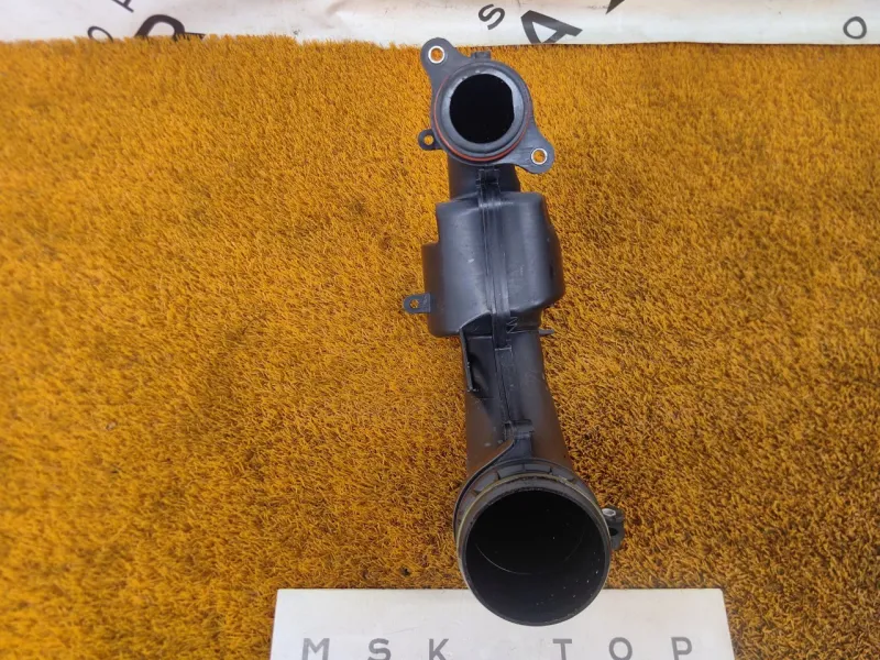 Патрубок воздушного фильтра