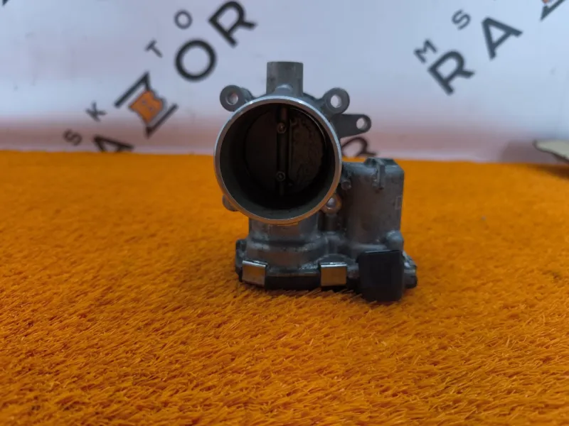 Дроссельная заслонка