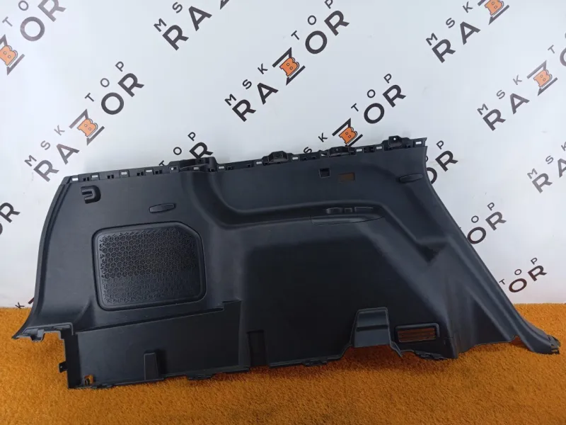 Обшивка багажника