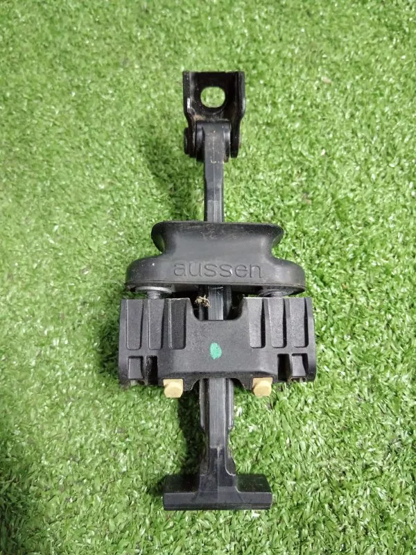 Ограничитель двери