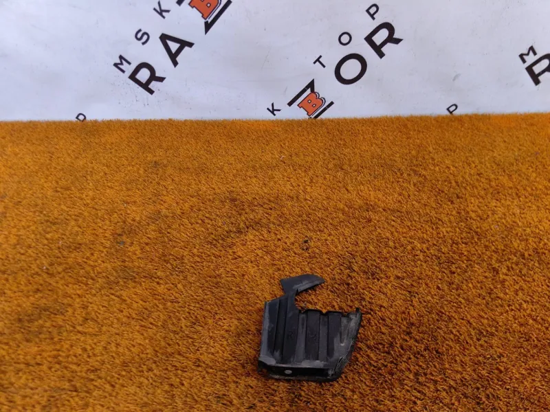 Уголок жабо