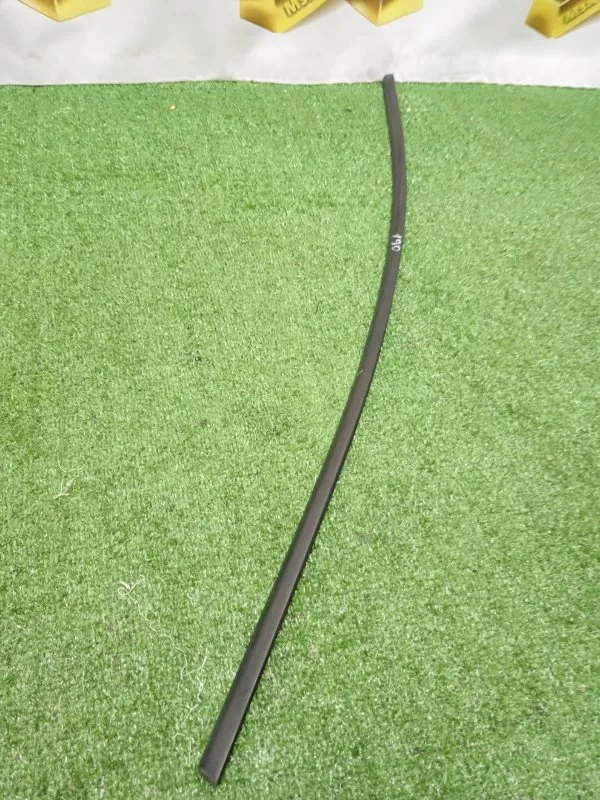 Уплотнитель стекла двери