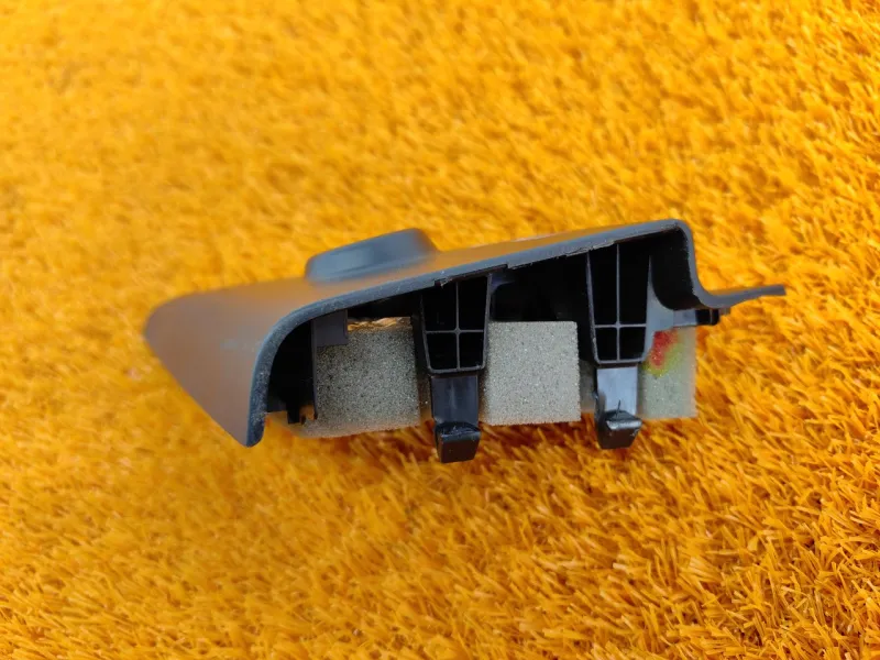 Уголок двери