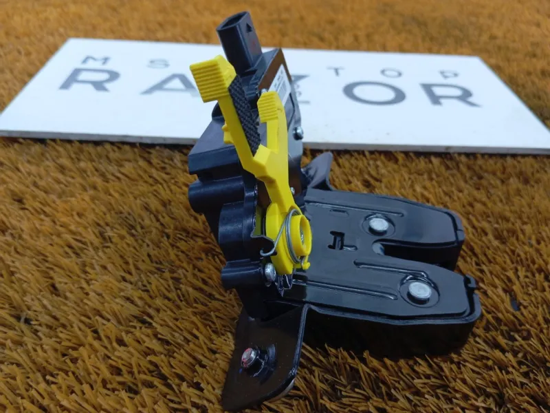 Замок багажника