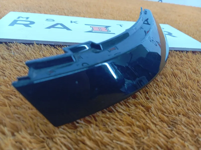 Накладка крышки багажника