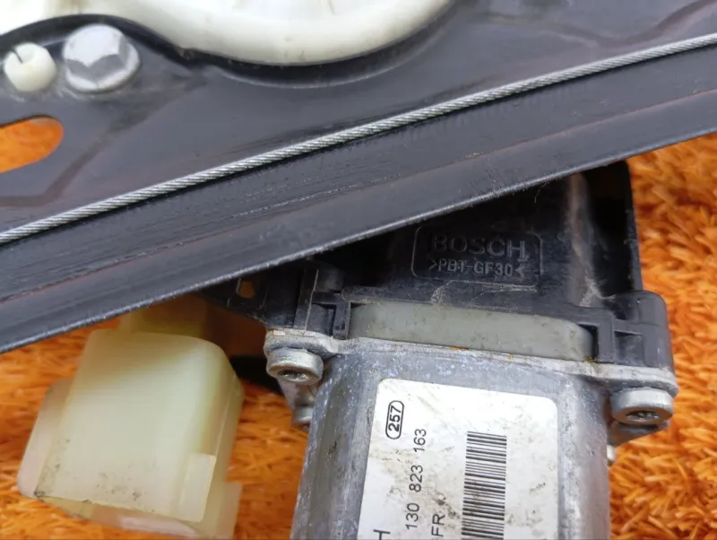 Стеклоподъемник