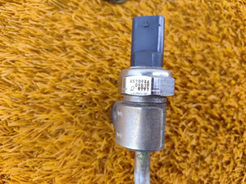 Трубка топливная