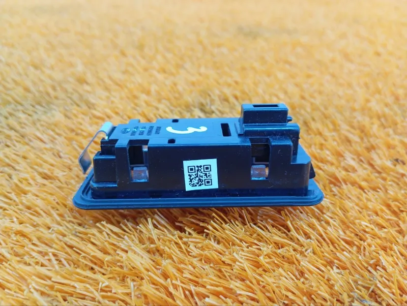 Плафон подсветки багажника