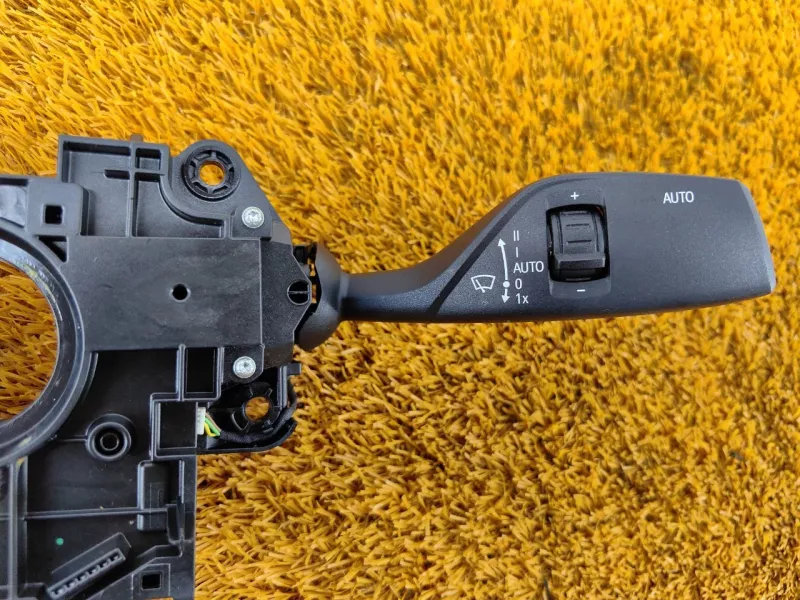 Подрулевой переключатель