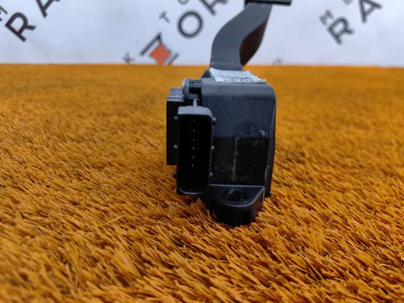 Педаль газа