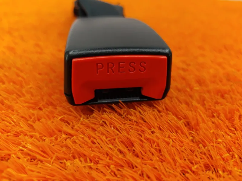 Ответная часть ремня безопасности