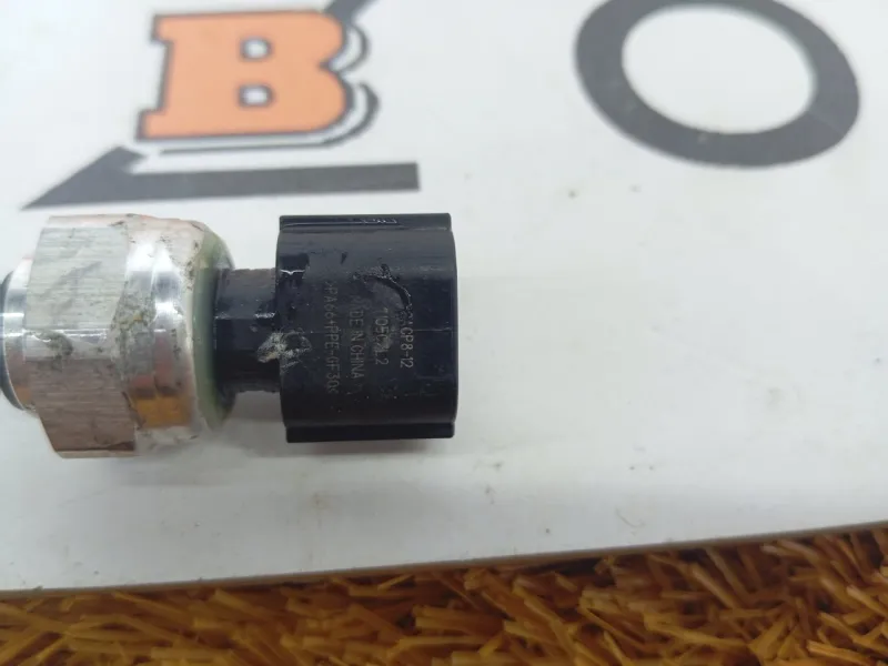 Датчик давления компрессора кондиционера