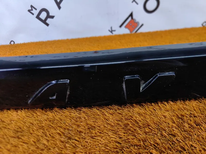 Накладка крышки багажника