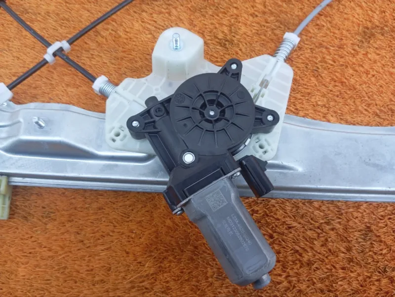 Стеклоподъемник