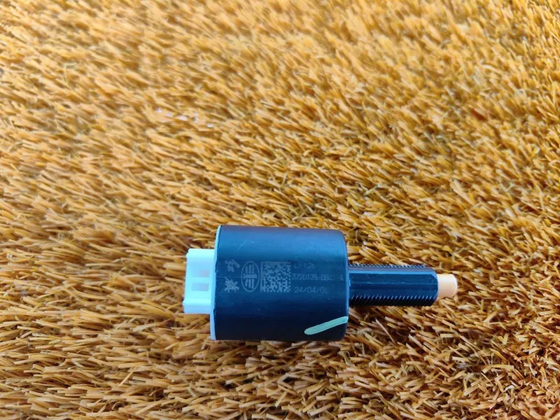 Датчик педали тормоза