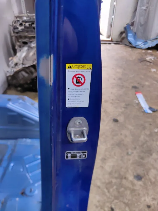 Порог с центральной стойкой