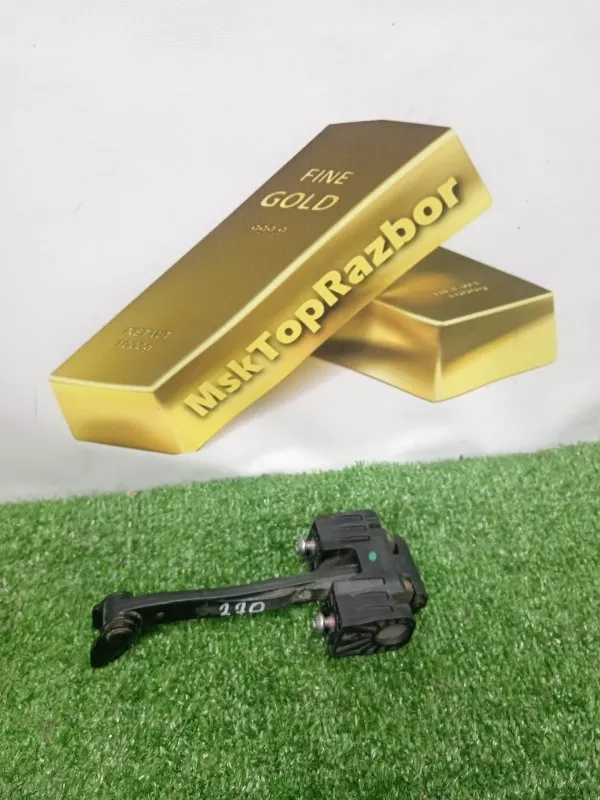 Ограничитель двери