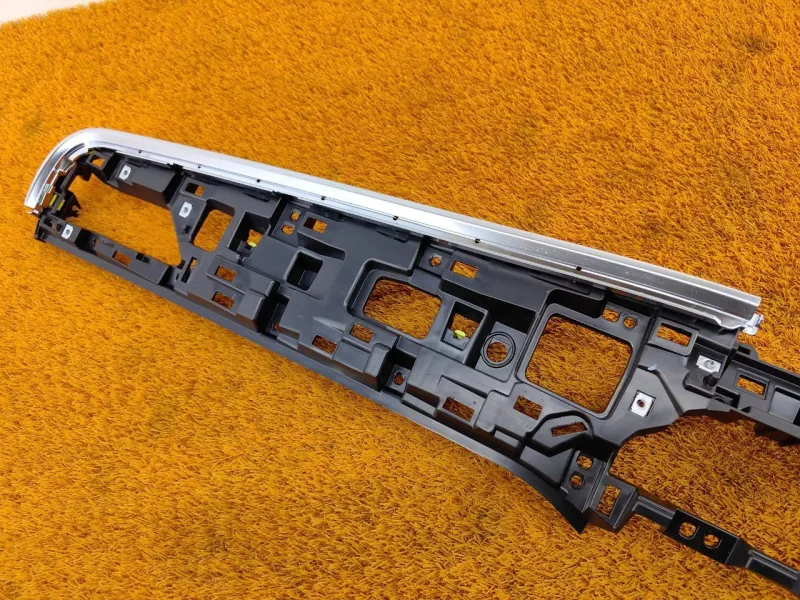 Накладка на торпедо