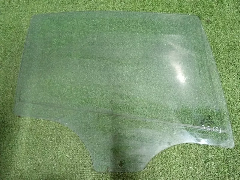 Стекло двери BMW 3-Series 2005 51347119978 E90, заднее правое