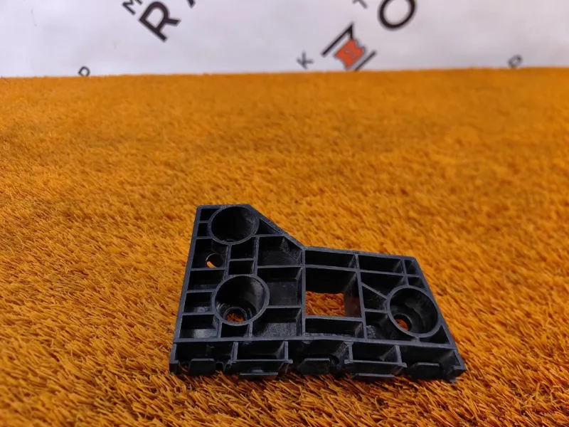 Кронштейн бампера