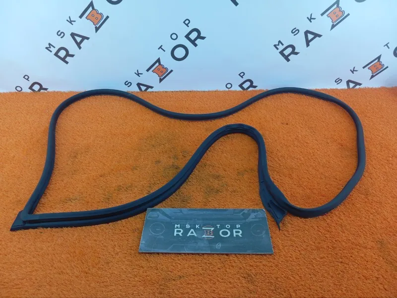 Уплотнитель двери