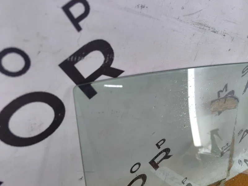 Стекло двери