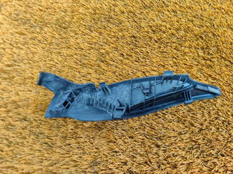 Уголок жабо