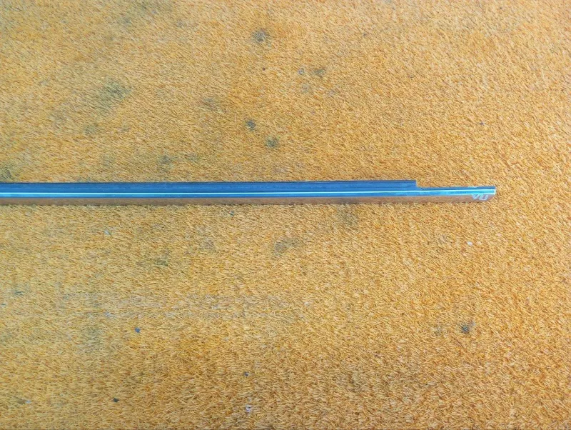 Молдинг стекла