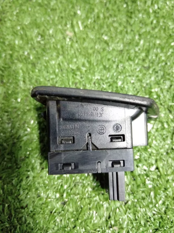 Кнопка стеклоподъемника