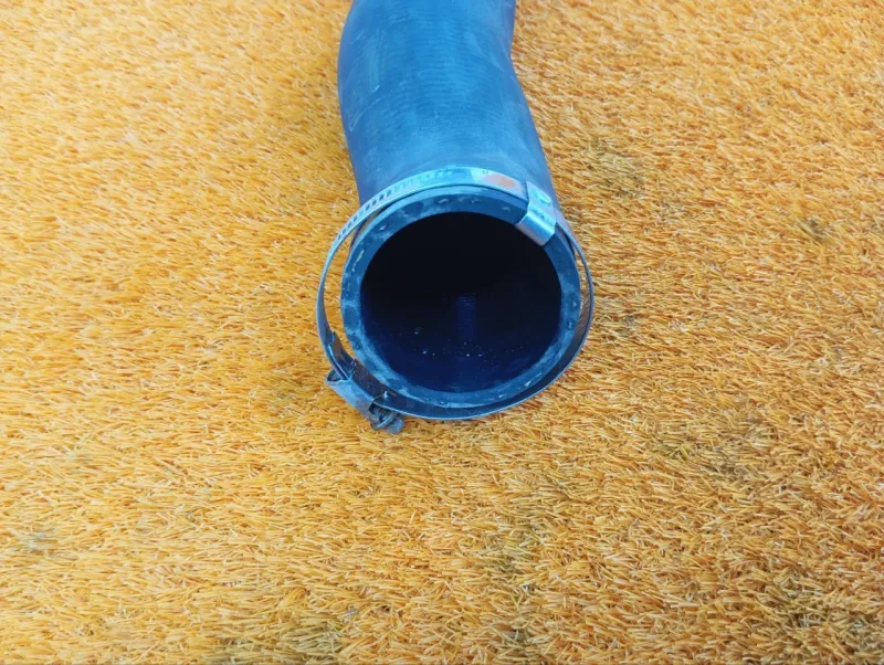 Патрубок интеркулера