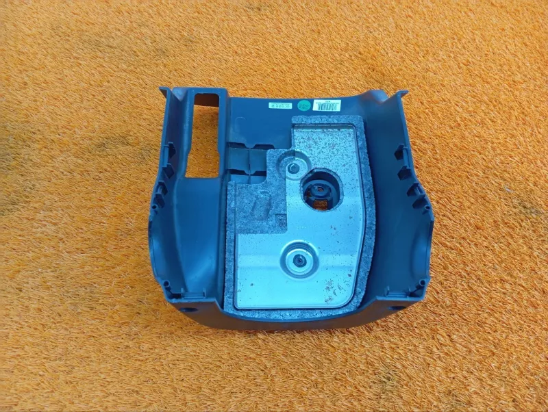 Кожух рулевой колонки