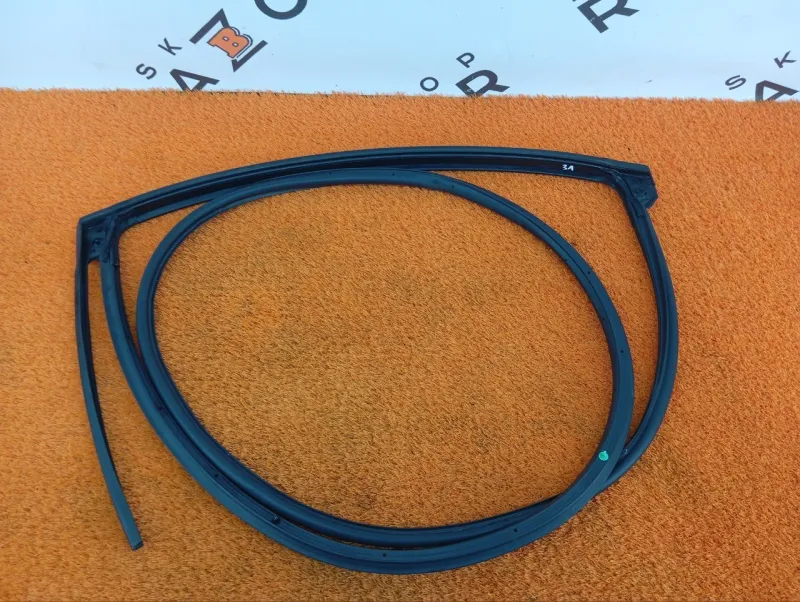 Уплотнитель двери