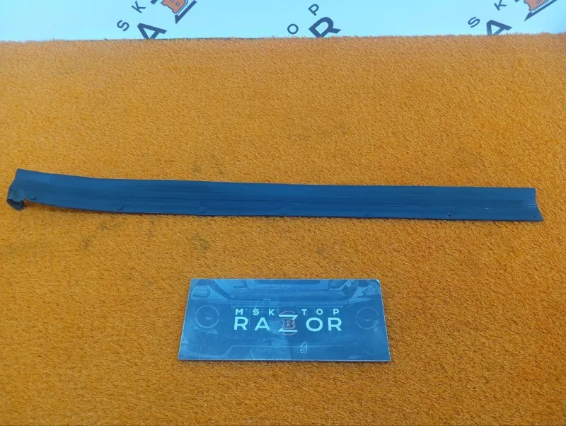 Уплотнитель двери