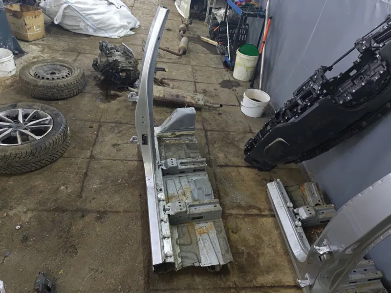 Порог с центральной стойкой