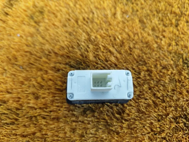 Кнопка багажника