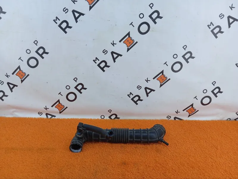 Патрубок воздушного фильтра