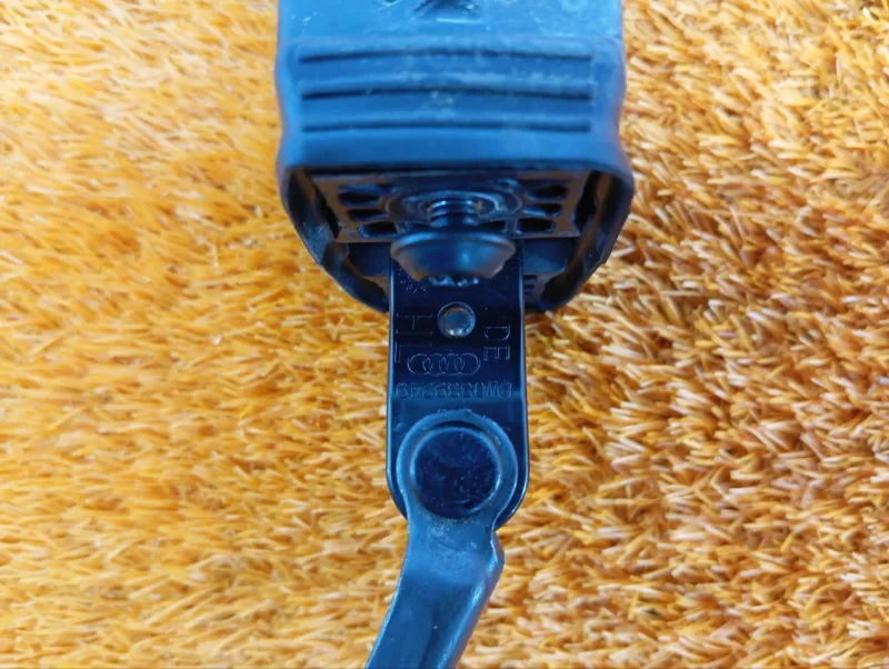 Ограничитель двери