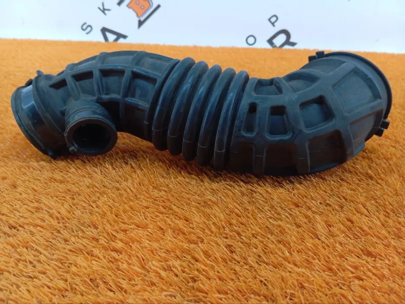 Патрубок воздушного фильтра