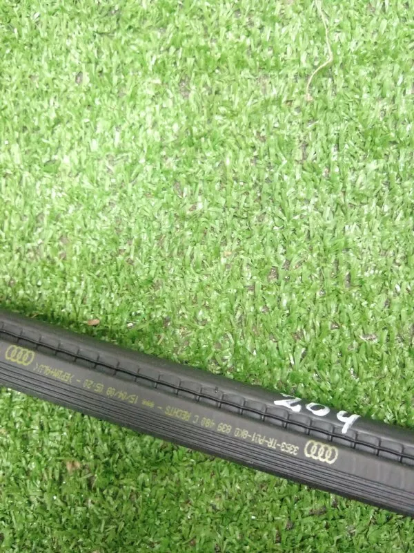 Уплотнитель стекла двери