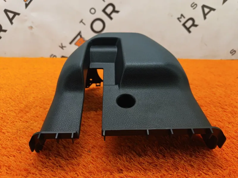 Кожух рулевой колонки