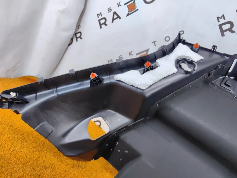 Обшивка багажника