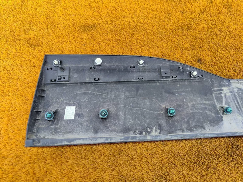 Накладка двери