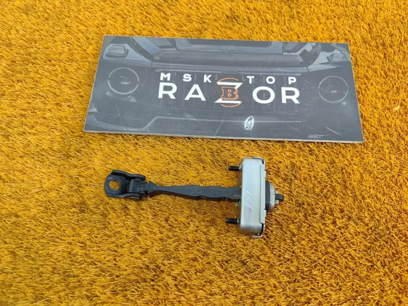 Ограничитель двери