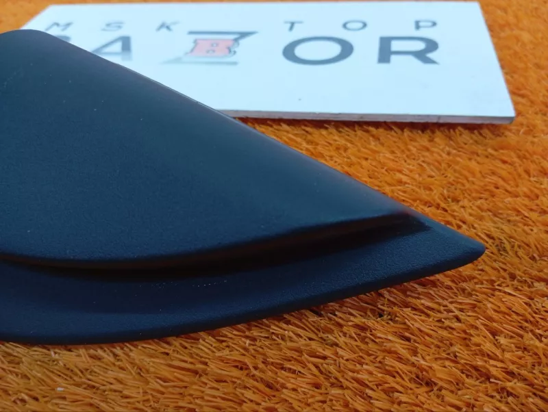 Уголок двери