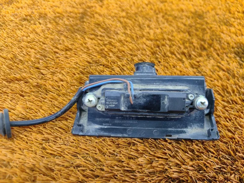 Кнопка открывания багажника