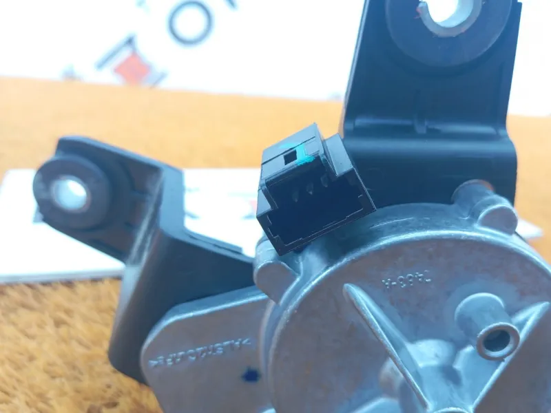 Моторчик стеклоочистителя