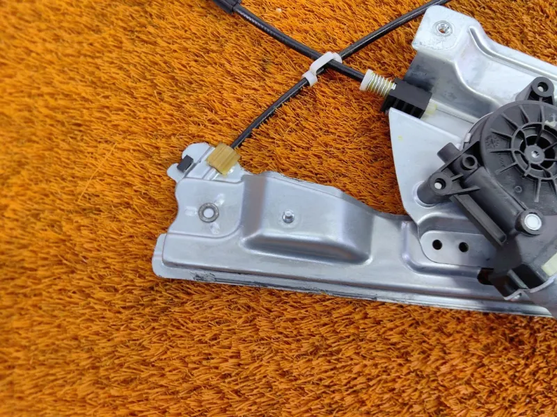 Стеклоподъемник