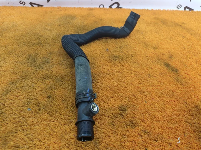 Патрубок радиатора